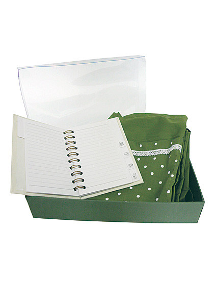 Geschenkset mit Rezeptbuch und Schürze für alle Haubenköche